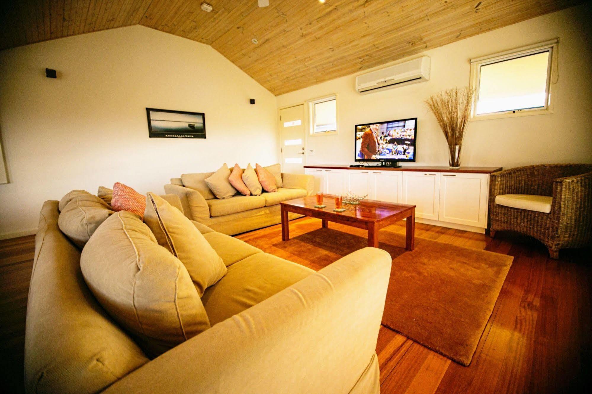 אפולו ביי Rayville Boat Houses מראה חיצוני תמונה